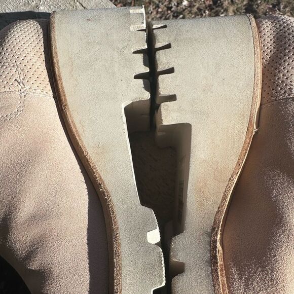 Dolce Vita Huey H2O Water-Resistant Suede Crocodile Embossed Lug Booties Sz 8.5 - Picture 5 of 10